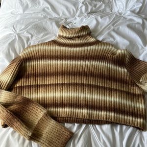 The comfiest cutest cropped sweater for fall!